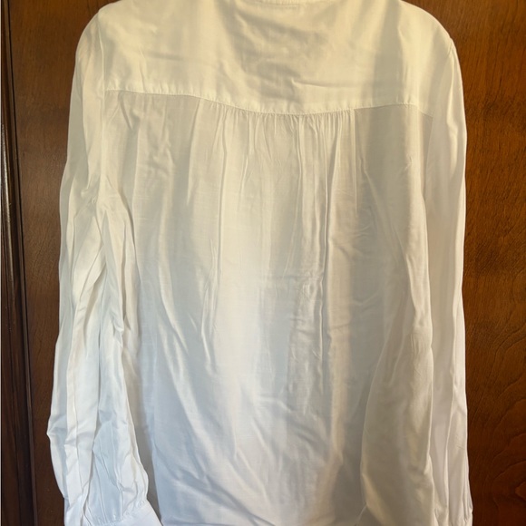 White ruffle neck blouse size M - Picture 5 of 5